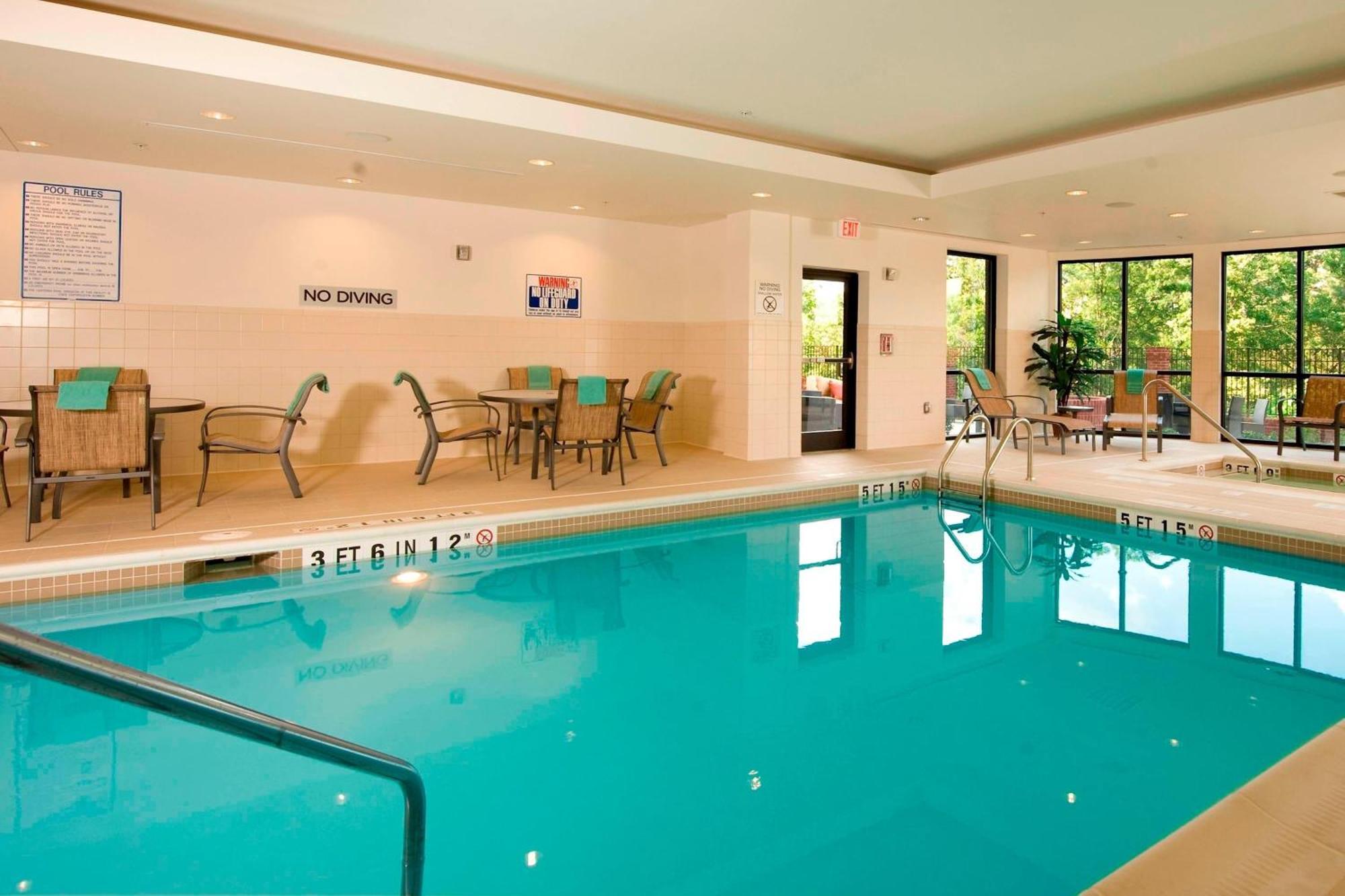 Courtyard By Marriott Atlanta Buford Mall Of Georgia Exterior foto