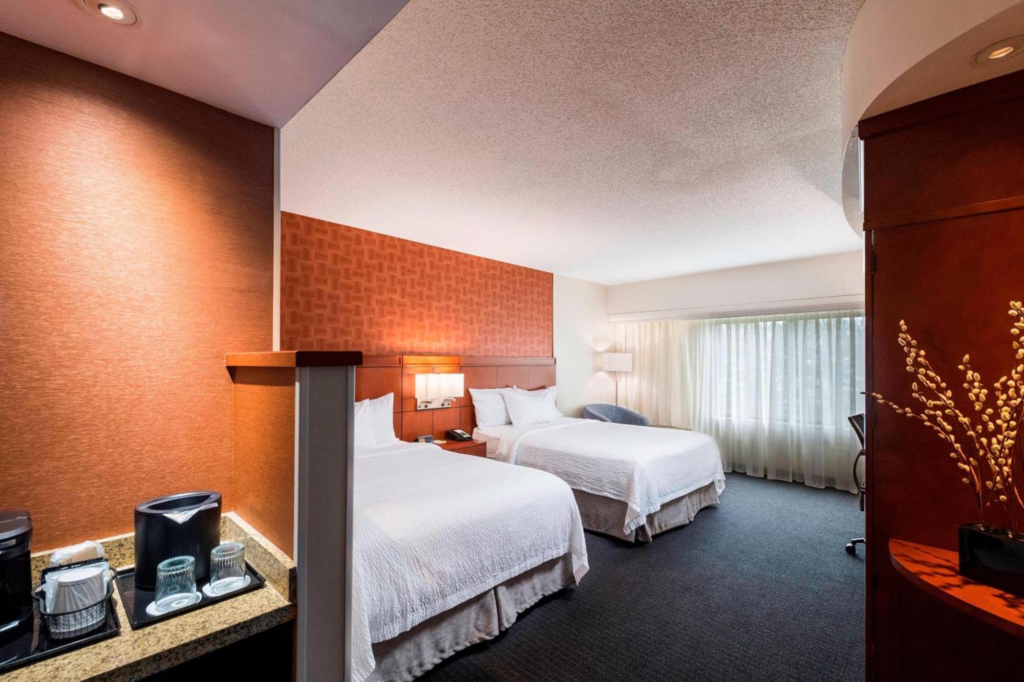 Courtyard By Marriott Atlanta Buford Mall Of Georgia Exterior foto